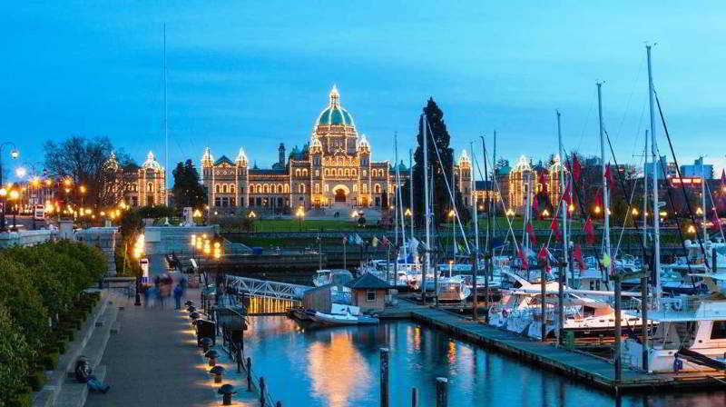 Chateau Victoria Hotel & Suites Exterior foto